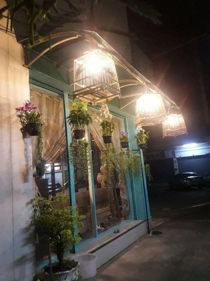 Ruan Ben Ja Don Mueang,Bangkok Hostel Exteriör bild