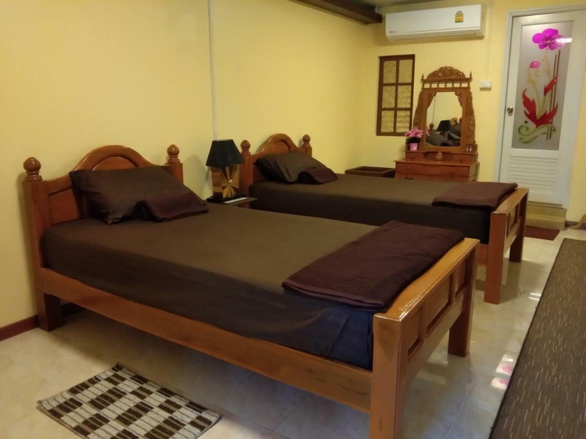 Ruan Ben Ja Don Mueang,Bangkok Hostel Exteriör bild