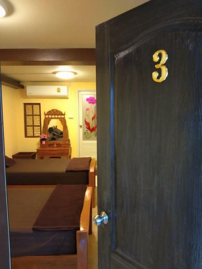 Ruan Ben Ja Don Mueang,Bangkok Hostel Exteriör bild