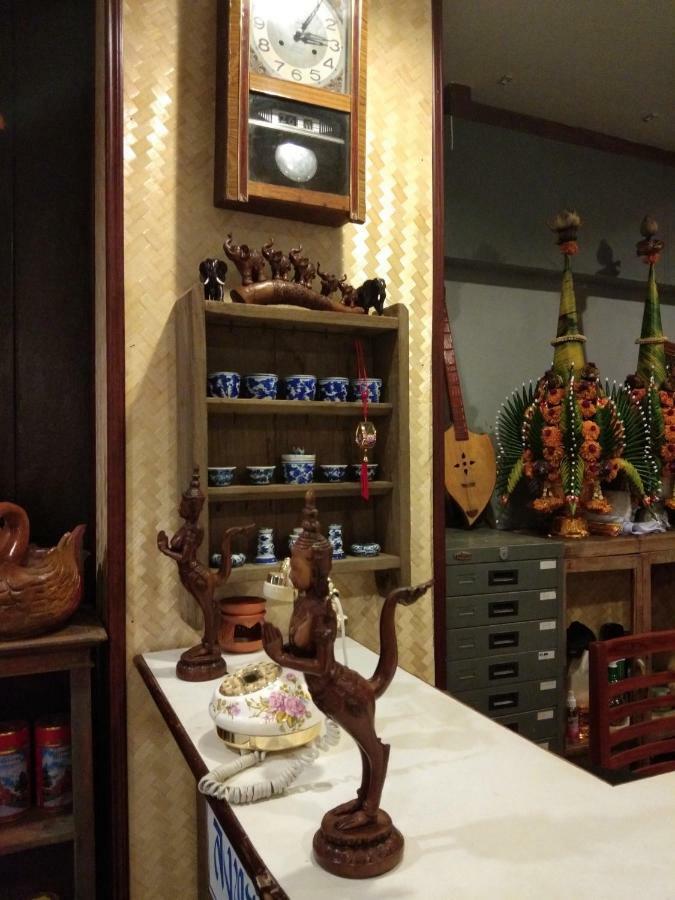 Ruan Ben Ja Don Mueang,Bangkok Hostel Exteriör bild
