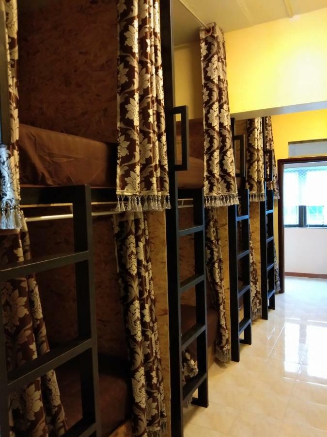 Ruan Ben Ja Don Mueang,Bangkok Hostel Exteriör bild