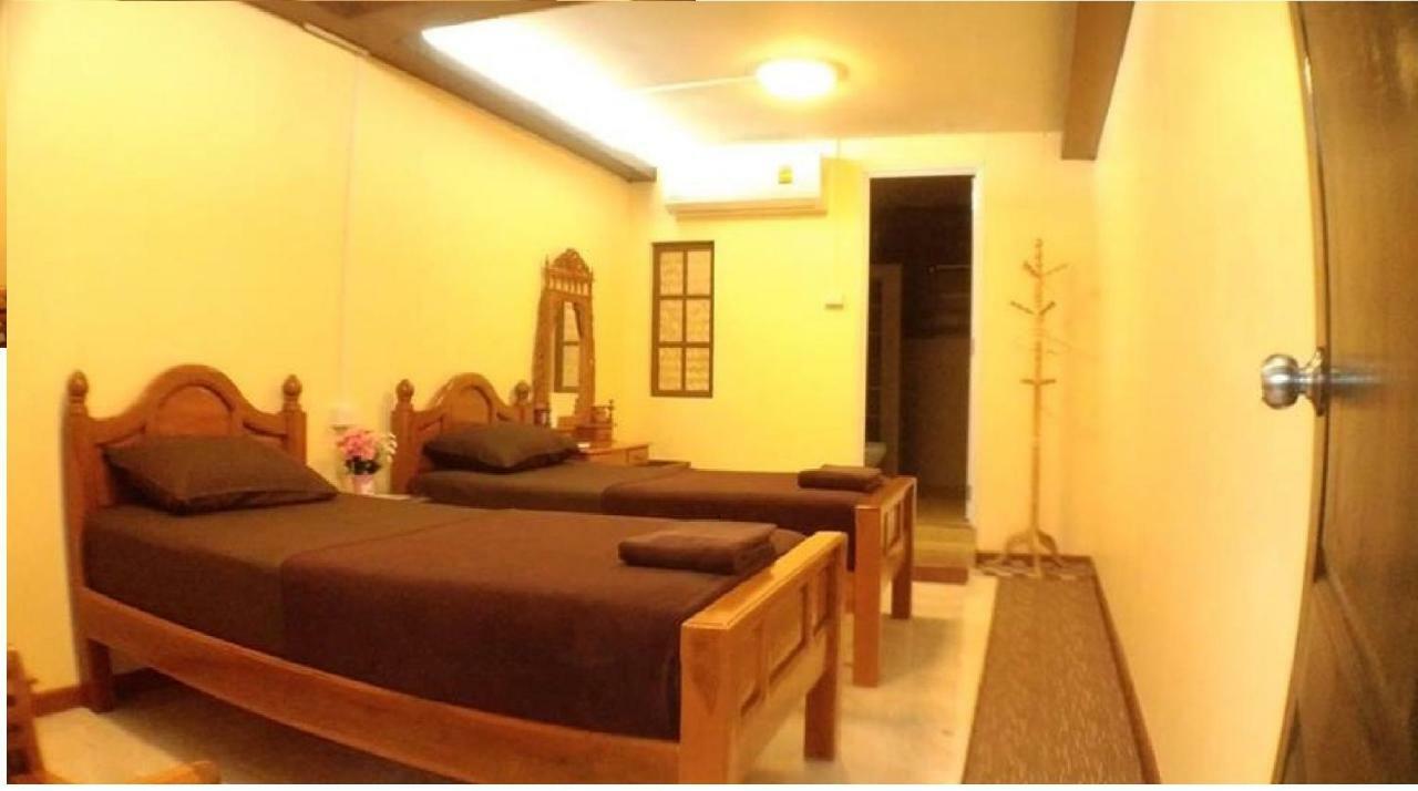 Ruan Ben Ja Don Mueang,Bangkok Hostel Rum bild
