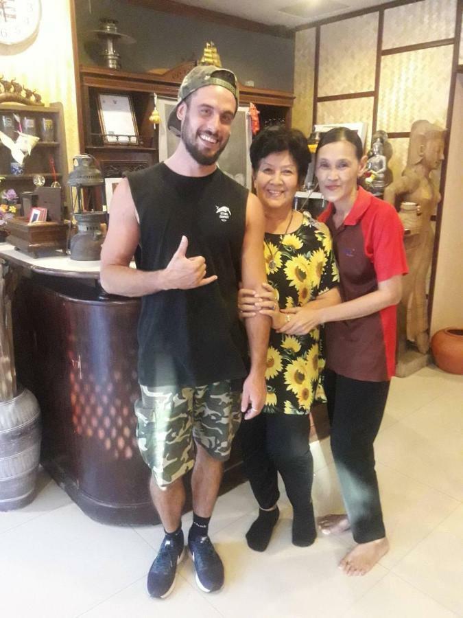 Ruan Ben Ja Don Mueang,Bangkok Hostel Exteriör bild